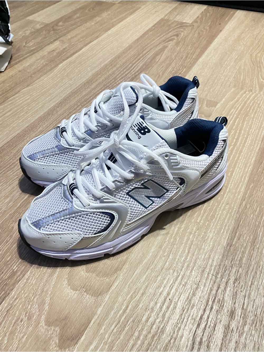 New Balance Men’s White Navy 530 Athletic Sneakers